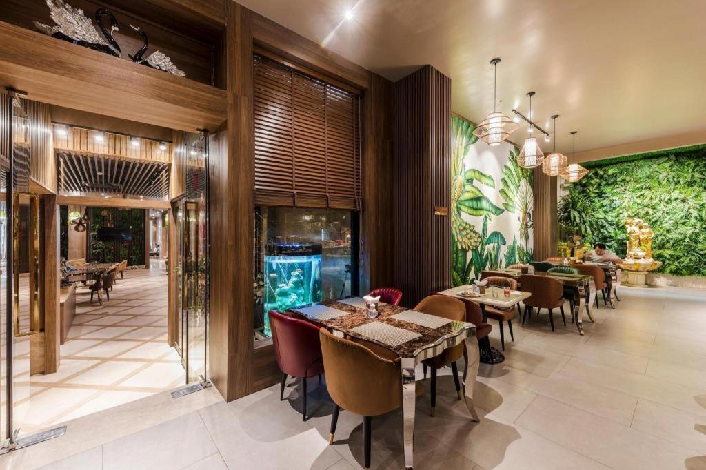 Sunflower Cbq Hotel Ho Chi Minh City Exterior photo