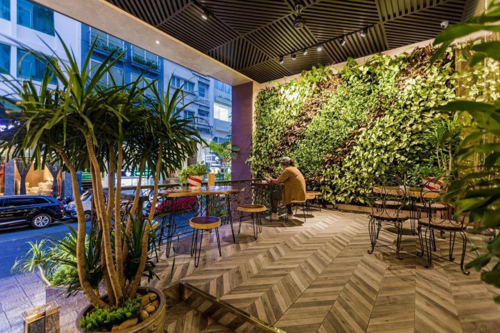Sunflower Cbq Hotel Ho Chi Minh City Exterior photo